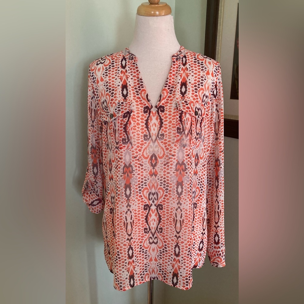 Two by Vince Camuto Semi Sheer V neck Top Blouse size S M